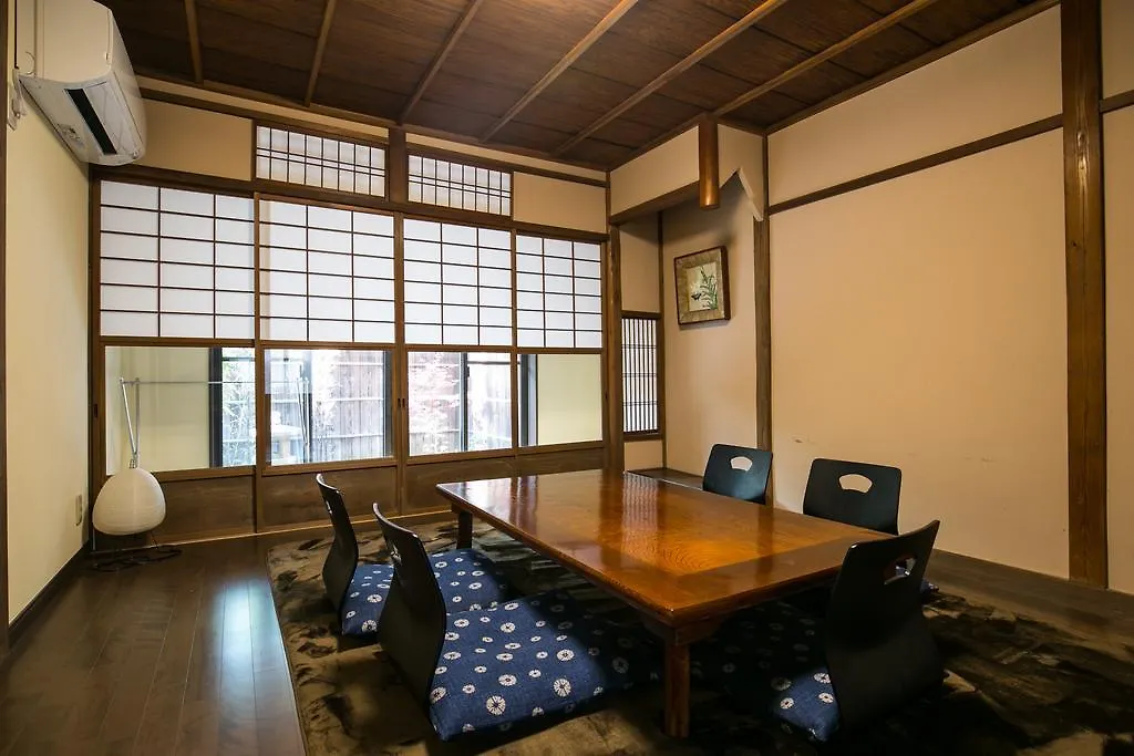 Дом отдыха Вилла Kyoto Yadomachi Kamishichiken